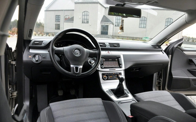 Volkswagen Passat CC cena 31900 przebieg: 247214, rok produkcji 2010 z Gołańcz małe 781
